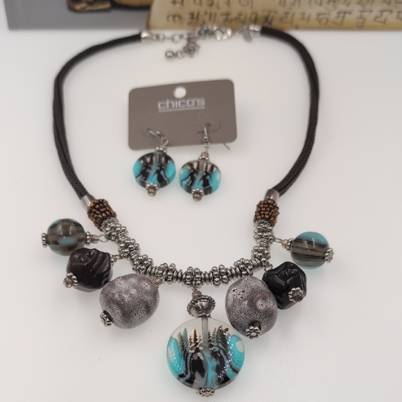 Sedona Sunset Chico's Statement Turquoise and Brown Beaded Necklace Set - Picture 3 of 9